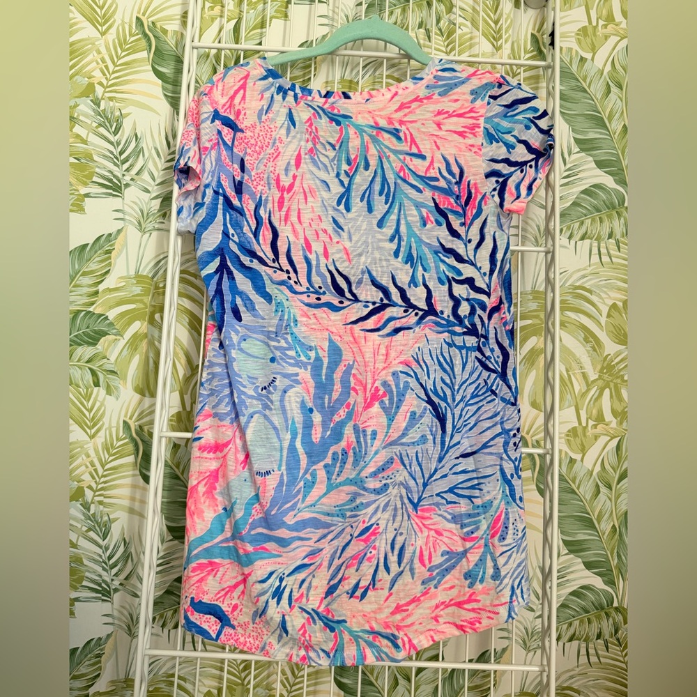 XS Lilly Pulitzer Etta Top in Kaleidoscope Coral - Picture 2 of 6